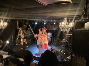 シャンデリアも取り付け可能