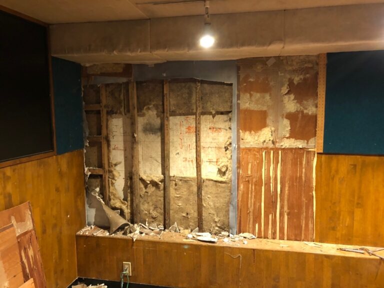 換気 設備増強工事 と スタジオ 工事 で店内が 綺麗 になりました！ロサンゼルスクラブ 東京都 杉並区 東高円寺駅にある ライブハウス ＆ リハーサルスタジオ