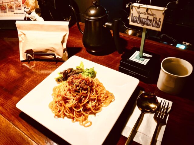 カフェタイムのミートソースパスタ(スープ付き)